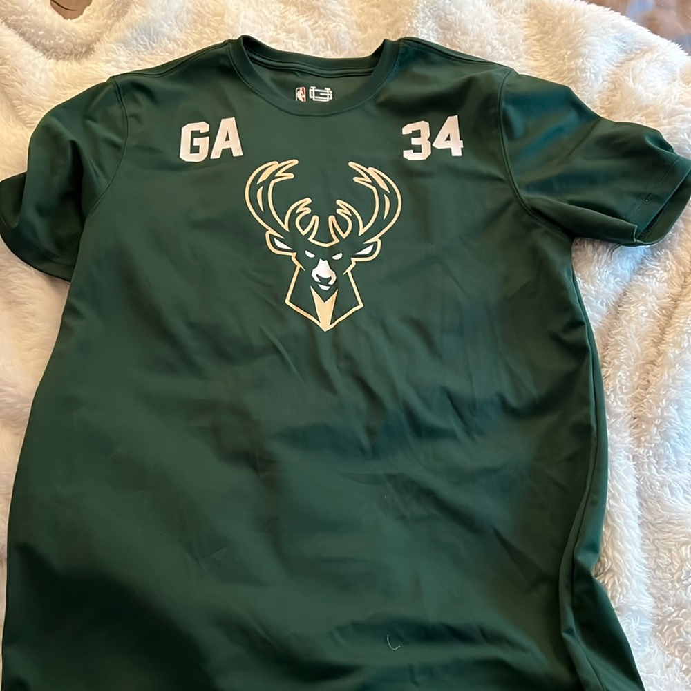 giannis antetokounmpo athletic tee